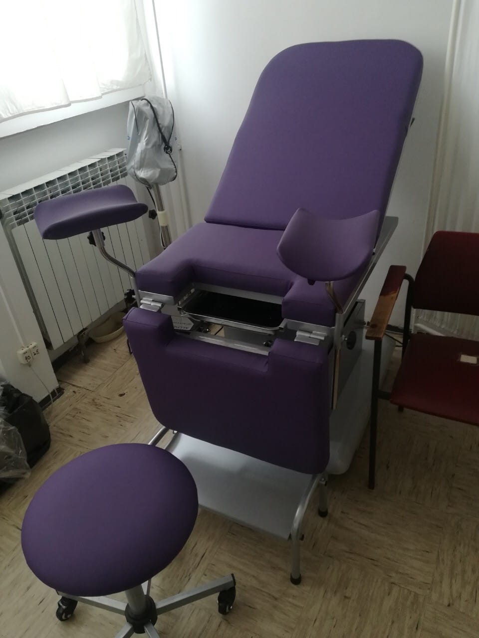 Ginekološki sto M80, električni, slika 3
