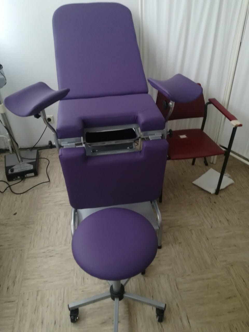 Ginekološki sto M80, električni, slika 4